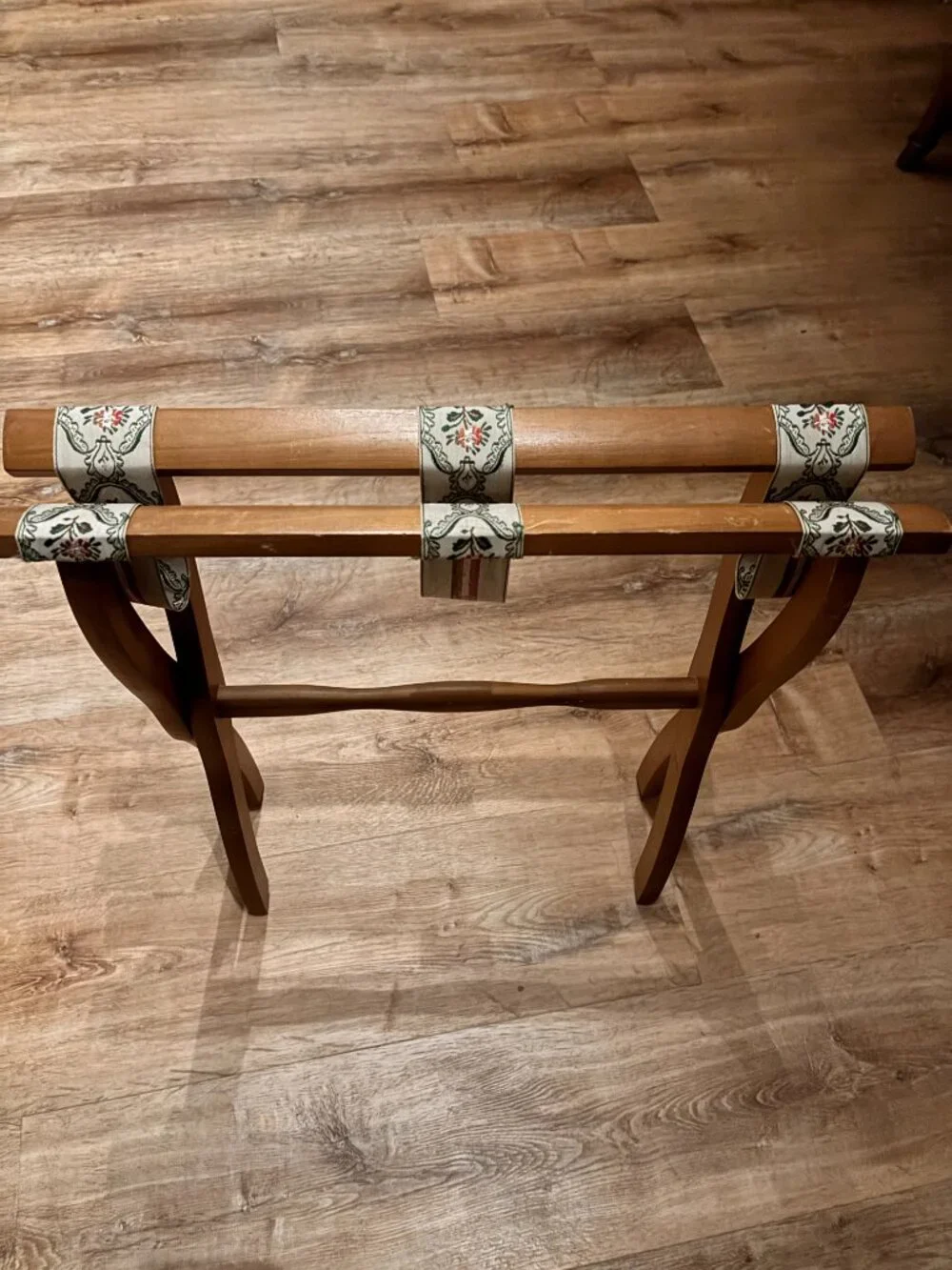 SCHEIBE Mid-century Luggage Suitcase Stand - Perfect for a BED and BREAKFAST